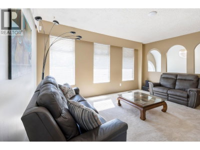 781 PINEMONT Avenue | Port Coquitlam British Columbia | Slide Image Eighteen