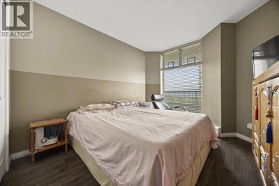 6188 PATTERSON Avenue | Burnaby British Columbia | Slide Image Thirteen