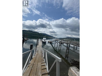 1132 ALDERSIDE Road | Port Moody British Columbia | Slide Image Fifteen