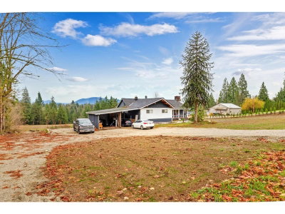9386 CLAY Street | Mission British Columbia | Slide Image Three