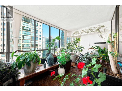 738 BROUGHTON Street | Vancouver British Columbia | Slide Image Twelve