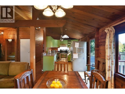611 GOWER POINT Road | Gibsons British Columbia | Slide Image Six