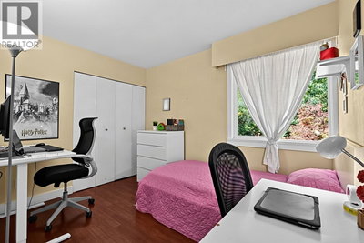 9151 FOREST GROVE Drive | Burnaby British Columbia | Slide Image Eighteen