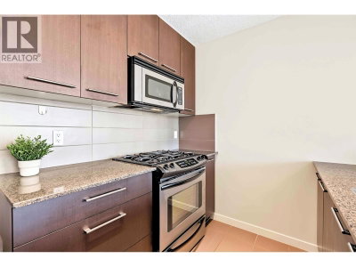 2979 GLEN Drive | Coquitlam British Columbia | Slide Image Eighteen