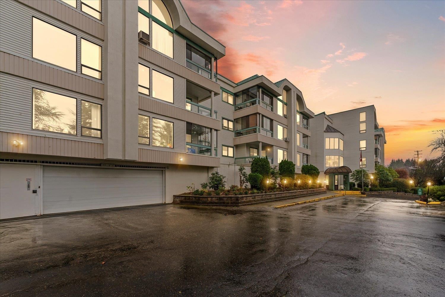 33030 GEORGE FERGUSON WAY Way, Abbotsford, British Columbia V2S 6Y2