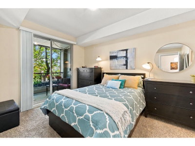 10499 UNIVERSITY Drive | Surrey British Columbia | Slide Image Thirteen