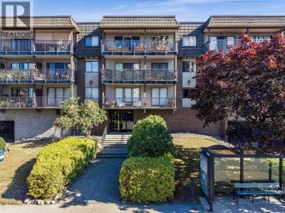 170 3RD Street | North Vancouver British Columbia | Slide Image Twenty-two
