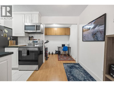 170 3RD Street | North Vancouver British Columbia | Slide Image Eight