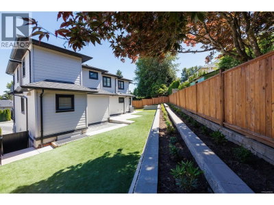 970 LAUREL Court | Coquitlam British Columbia | Slide Image Nineteen