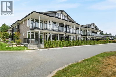 5522 MCCOURT Road | Sechelt British Columbia | Slide Image One