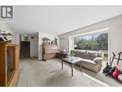 4391 DEERFIELD Crescent | Richmond British Columbia | Slide Image Ten