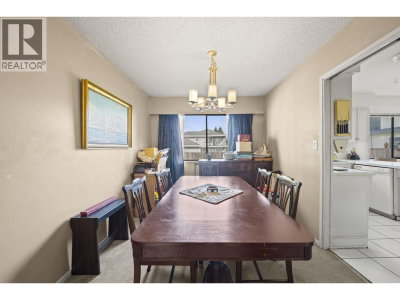 4391 DEERFIELD Crescent | Richmond British Columbia | Slide Image Twelve