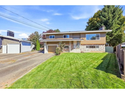 10128 SHAMROCK Drive | Chilliwack British Columbia | Slide Image Three