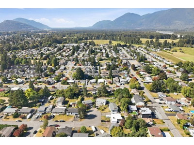 10128 SHAMROCK Drive | Chilliwack British Columbia | Slide Image Thirty-eight