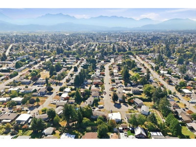 10128 SHAMROCK Drive | Chilliwack British Columbia | Slide Image Thirty-nine