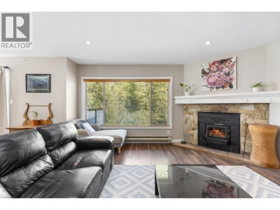 7467 PROSPECT Street | Pemberton British Columbia | Slide Image Two