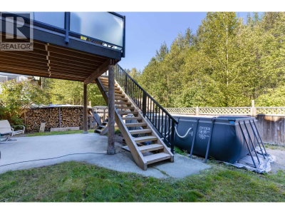 7467 PROSPECT Street | Pemberton British Columbia | Slide Image Thirty-three