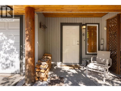 7467 PROSPECT Street | Pemberton British Columbia | Slide Image Thirty-seven