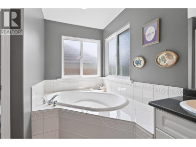 1708 PADDOCK Drive | Coquitlam British Columbia | Slide Image Twenty-six
