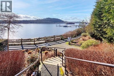 3825 CATES LANDING Way | North Vancouver British Columbia | Slide Image Thirty