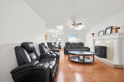 15747 92A Avenue | Surrey British Columbia | Slide Image Eight