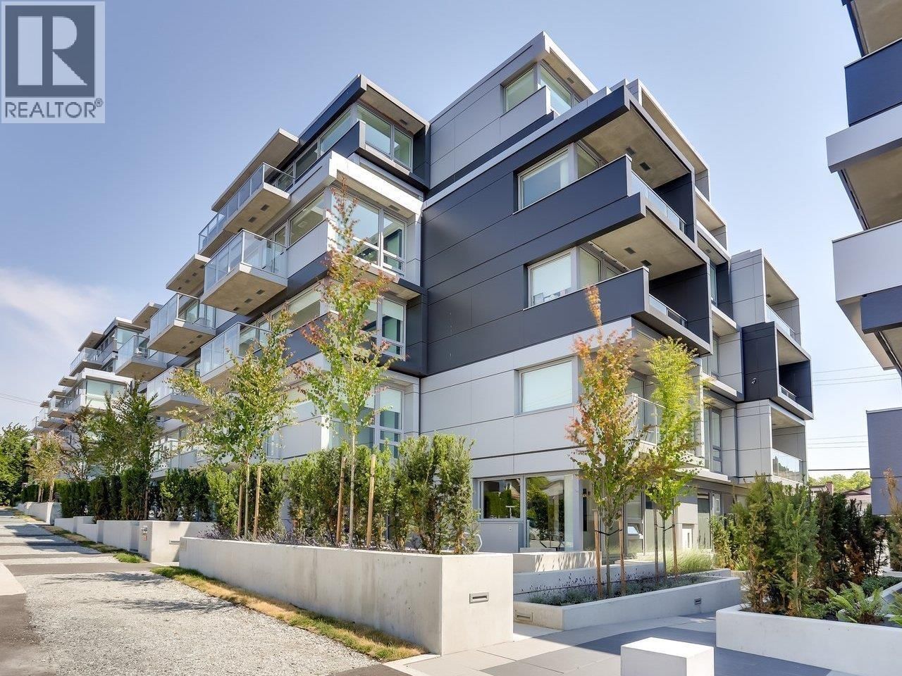 8080 OAK Street, Vancouver, British Columbia V6P 0M9