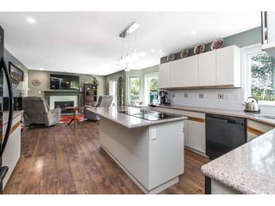 18156 CLAYTONWOOD Crescent | Surrey British Columbia | Slide Image Eleven