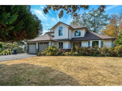 18156 CLAYTONWOOD Crescent | Surrey British Columbia | Slide Image Two