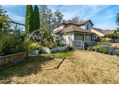 18156 CLAYTONWOOD Crescent | Surrey British Columbia | Slide Image Thirty-seven