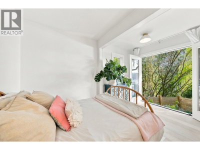 2787 PANORAMA Drive | North Vancouver British Columbia | Slide Image Seventeen