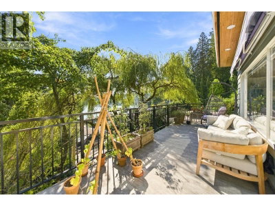 2787 PANORAMA Drive | North Vancouver British Columbia | Slide Image Twenty-two