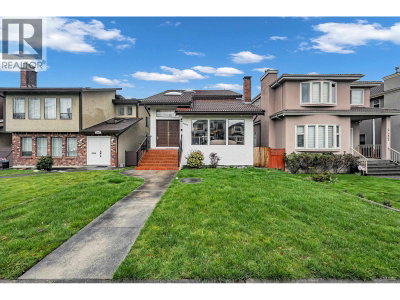 2843 22ND Avenue | Vancouver British Columbia | Slide Image Thirty-one