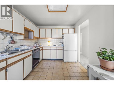 522 MOBERLY Road | Vancouver British Columbia | Slide Image Twenty