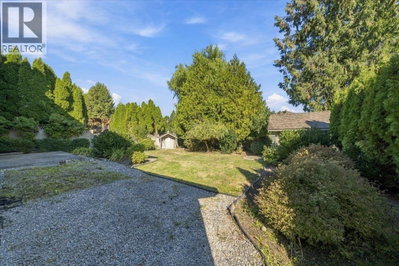 21583 126 Avenue | Maple Ridge British Columbia | Slide Image Thirty