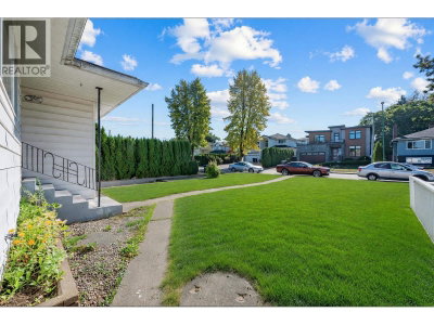 6654 LINDEN Avenue | Burnaby British Columbia | Slide Image Three