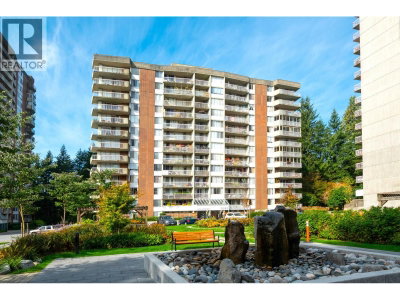 2020 FULLERTON Avenue | North Vancouver British Columbia | Slide Image Eighteen