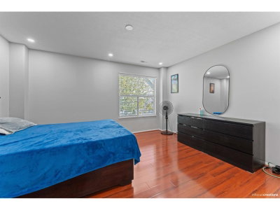 13713 72A Avenue | Surrey British Columbia | Slide Image Seventeen