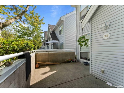 13713 72A Avenue | Surrey British Columbia | Slide Image Three
