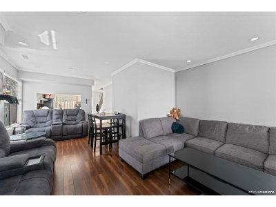13713 72A Avenue | Surrey British Columbia | Slide Image Five