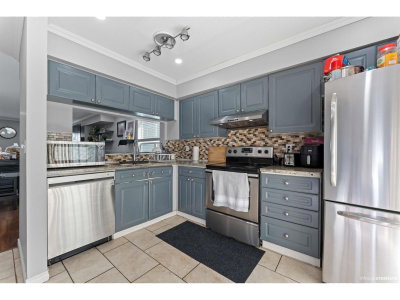 13713 72A Avenue | Surrey British Columbia | Slide Image Nine