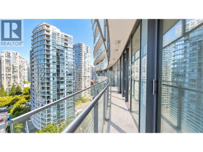 89 NELSON Street | Vancouver British Columbia | Slide Image Three