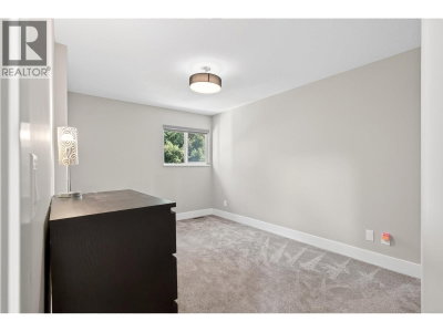 2909 MEADOWVISTA Place | Coquitlam British Columbia | Slide Image Eighteen
