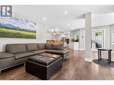 2909 MEADOWVISTA Place | Coquitlam British Columbia | Slide Image Nine