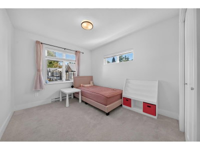 2070 OAK MEADOWS Drive | Surrey British Columbia | Slide Image Twenty-seven
