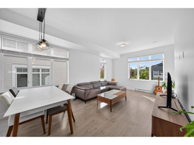 2070 OAK MEADOWS Drive | Surrey British Columbia | Slide Image Eight