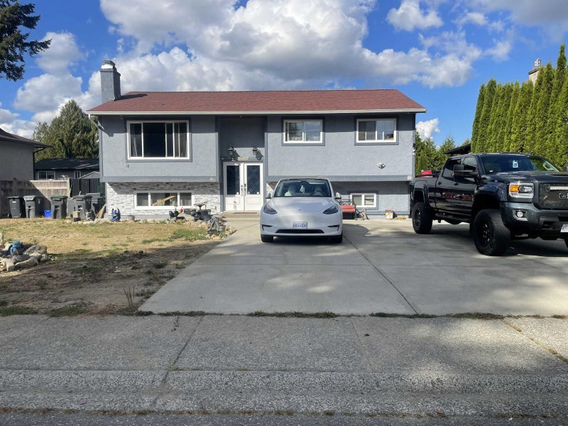 26487 30 Avenue Langley British Columbia, V4W 3B6 - 6 Bedrooms Home For Sale