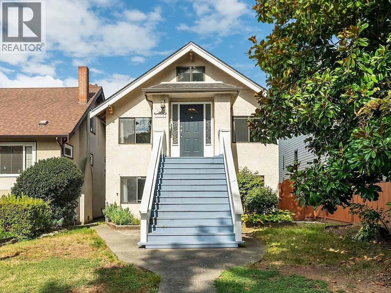 295 W 17TH Avenue, Vancouver, British Columbia V5Y 1Z9