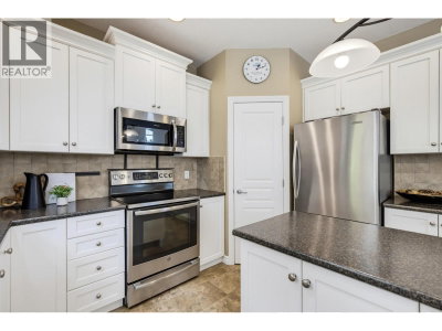 24070 HILL Avenue | Maple Ridge British Columbia | Slide Image Eleven