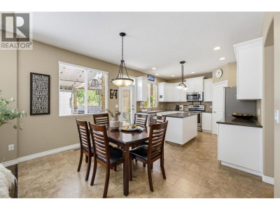 24070 HILL Avenue | Maple Ridge British Columbia | Slide Image Seven
