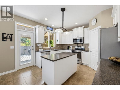 24070 HILL Avenue | Maple Ridge British Columbia | Slide Image Nine